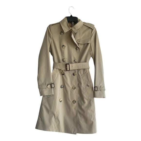 Classic Burberry Beige Trench Coat - The Chelsea